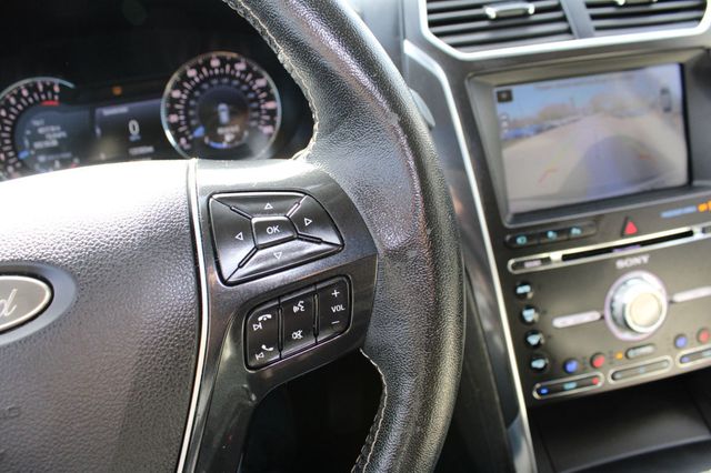 2017 Ford Explorer Platinum 4WD - 22969347 - 36