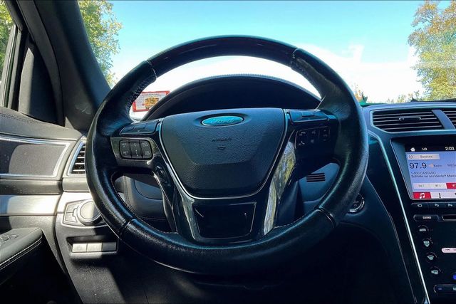 2017 Ford Explorer Platinum 4WD - 22957981 - 17