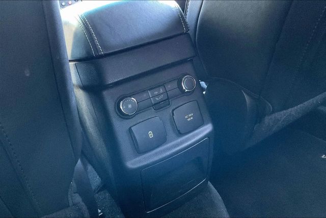 2017 Ford Explorer Platinum 4WD - 22957981 - 31