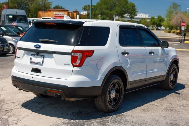 2017 Ford Explorer Police Interceptor Utility - 23013606 - 13