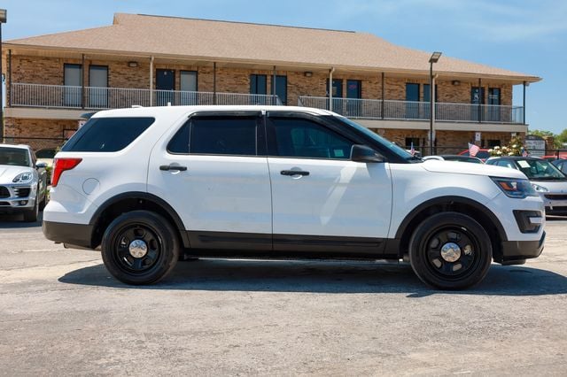2017 Ford Explorer Police Interceptor Utility - 23013606 - 15