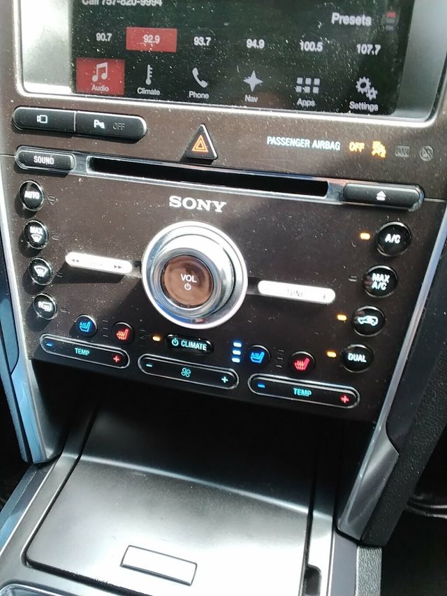 2017 Ford Explorer Sport 4WD - 23002717 - 28