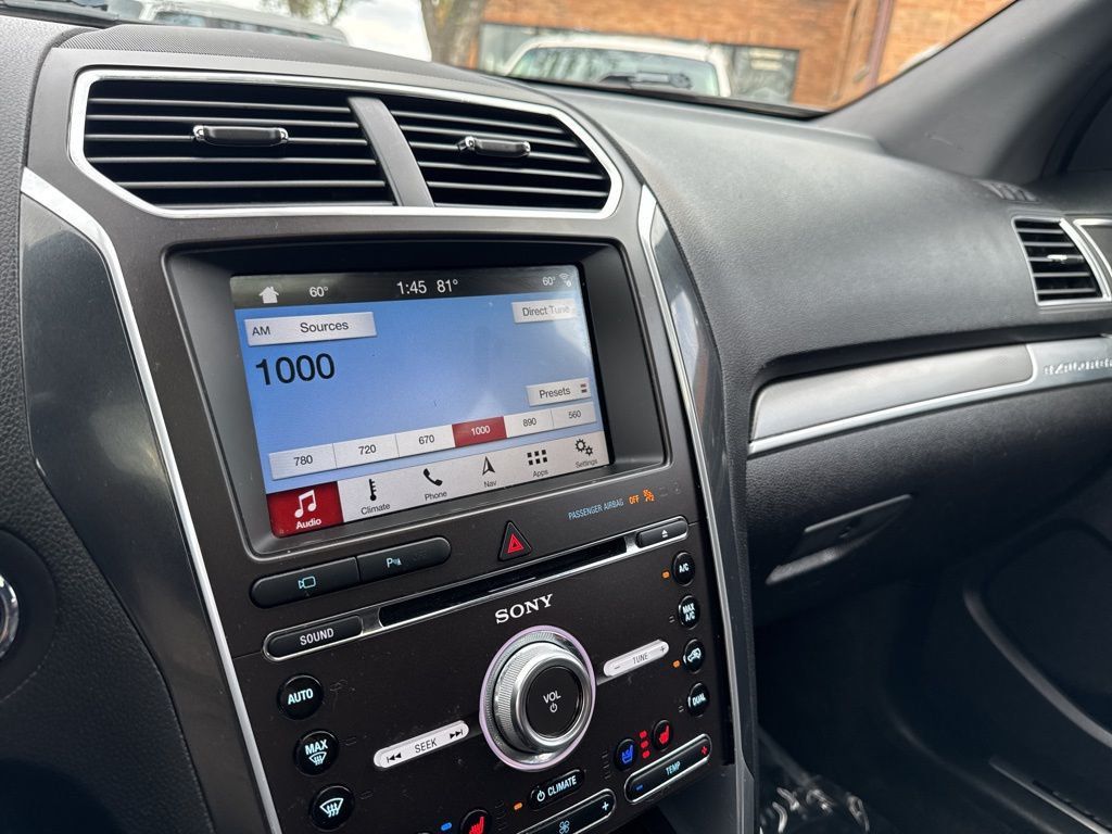 2017 Ford Explorer Sport 4WD - 23013279 - 9