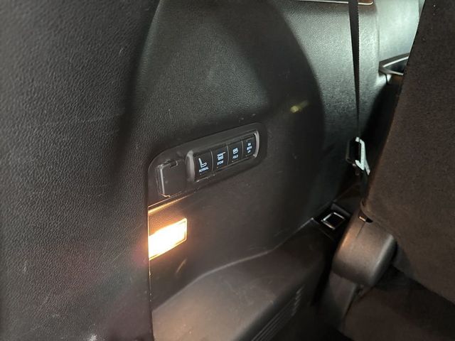 2017 Ford Explorer Sport 4WD - 23013279 - 38