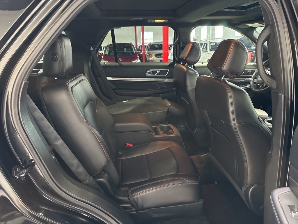 2017 Ford Explorer Sport 4WD - 23013279 - 40