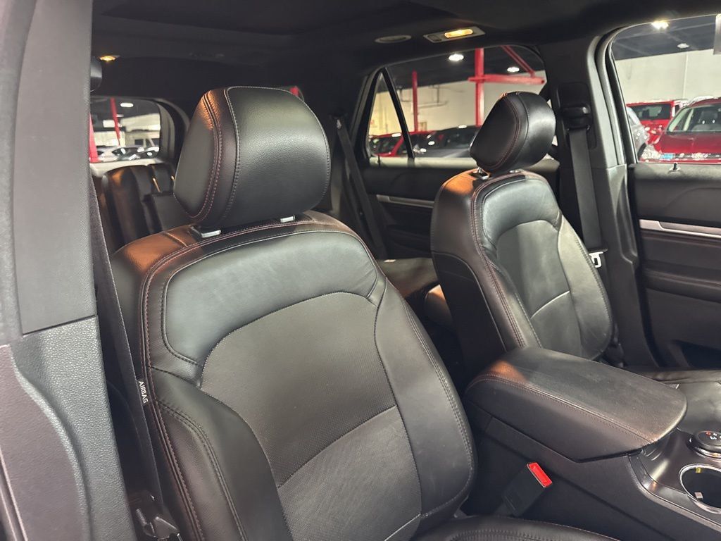 2017 Ford Explorer Sport 4WD - 23013279 - 49