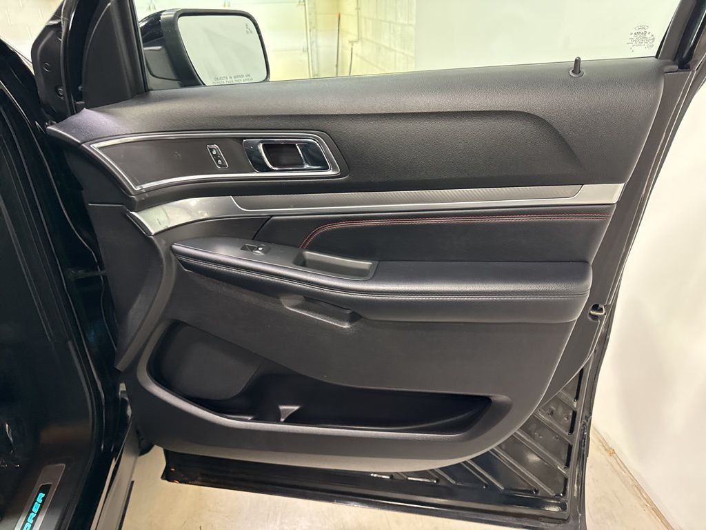 2017 Ford Explorer Sport 4WD - 23013279 - 50