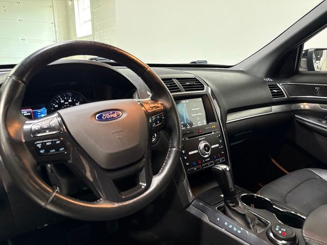 2017 Ford Explorer Sport 4WD - 23065517 - 9