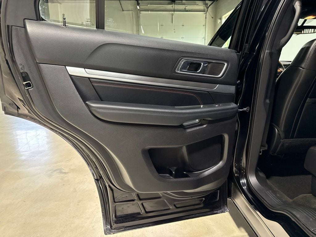 2017 Ford Explorer Sport 4WD - 23065517 - 21