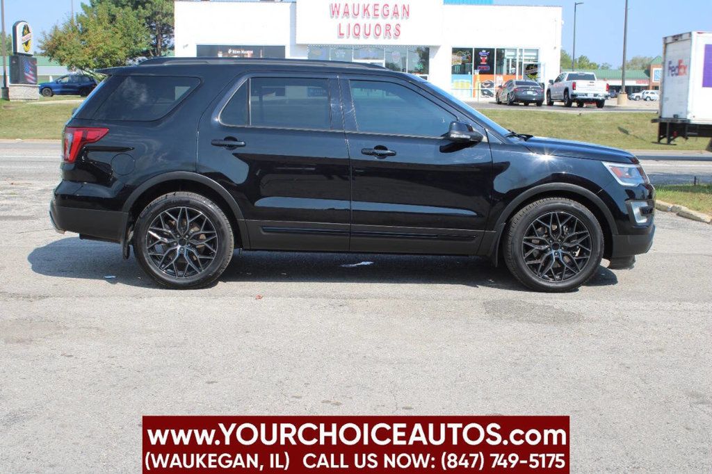 2017 Ford Explorer Sport 4WD - 22919556 - 3