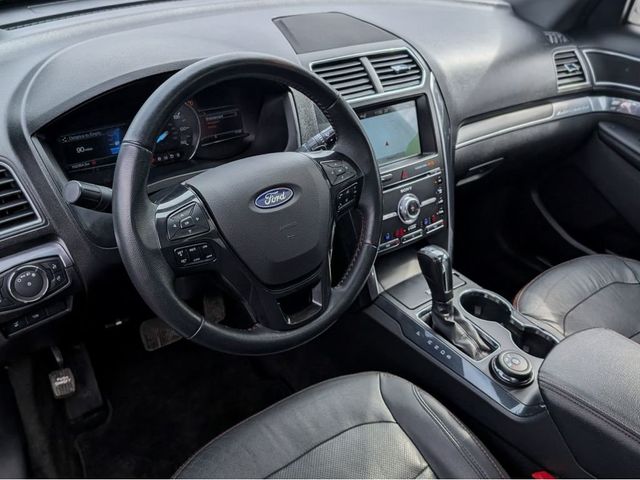 2017 Ford Explorer Sport 4WD - 22985758 - 18
