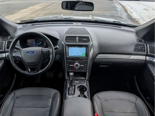 2017 Ford Explorer Sport 4WD - 22985758 - 26