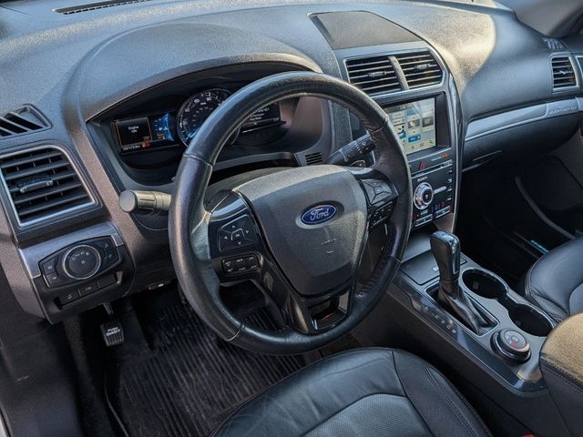 2017 Ford Explorer Sport 4WD - 22975786 - 19