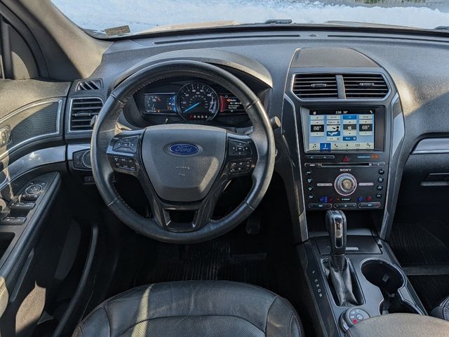 2017 Ford Explorer Sport 4WD - 22975786 - 27
