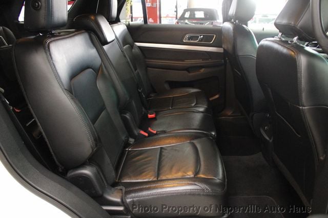2017 Ford Explorer XLT 4WD - 23007795 - 28