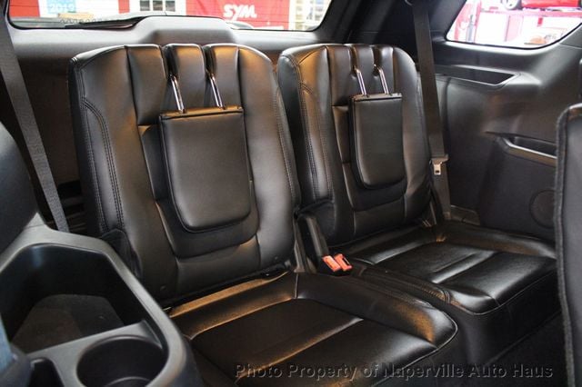 2017 Ford Explorer XLT 4WD - 23007795 - 29