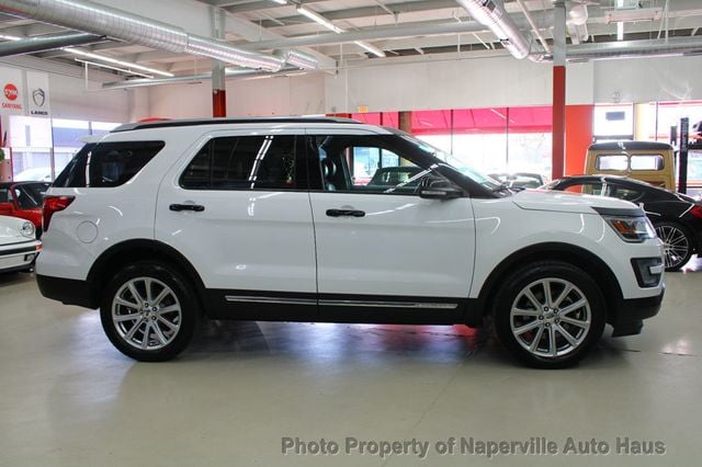 2017 Ford Explorer XLT 4WD - 23007795 - 45