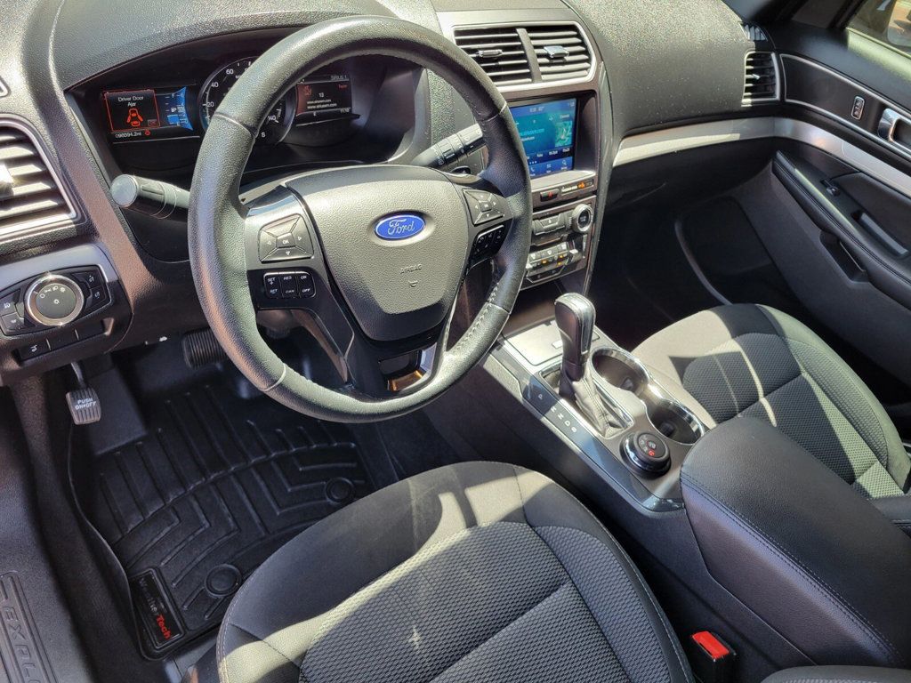 2017 Ford Explorer XLT 4WD - 22428923 - 7