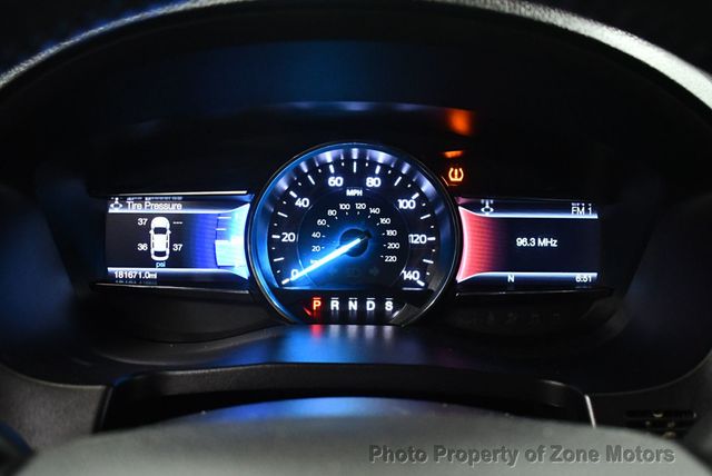 2017 Ford Explorer XLT 4WD - 22963435 - 32