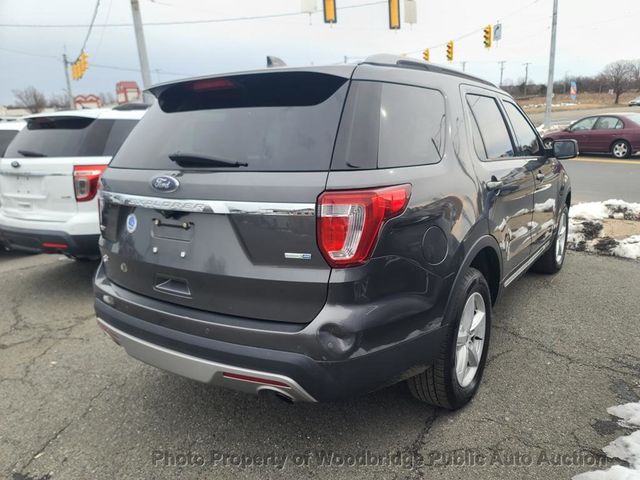 2017 Ford Explorer XLT 4WD - 22766581 - 3