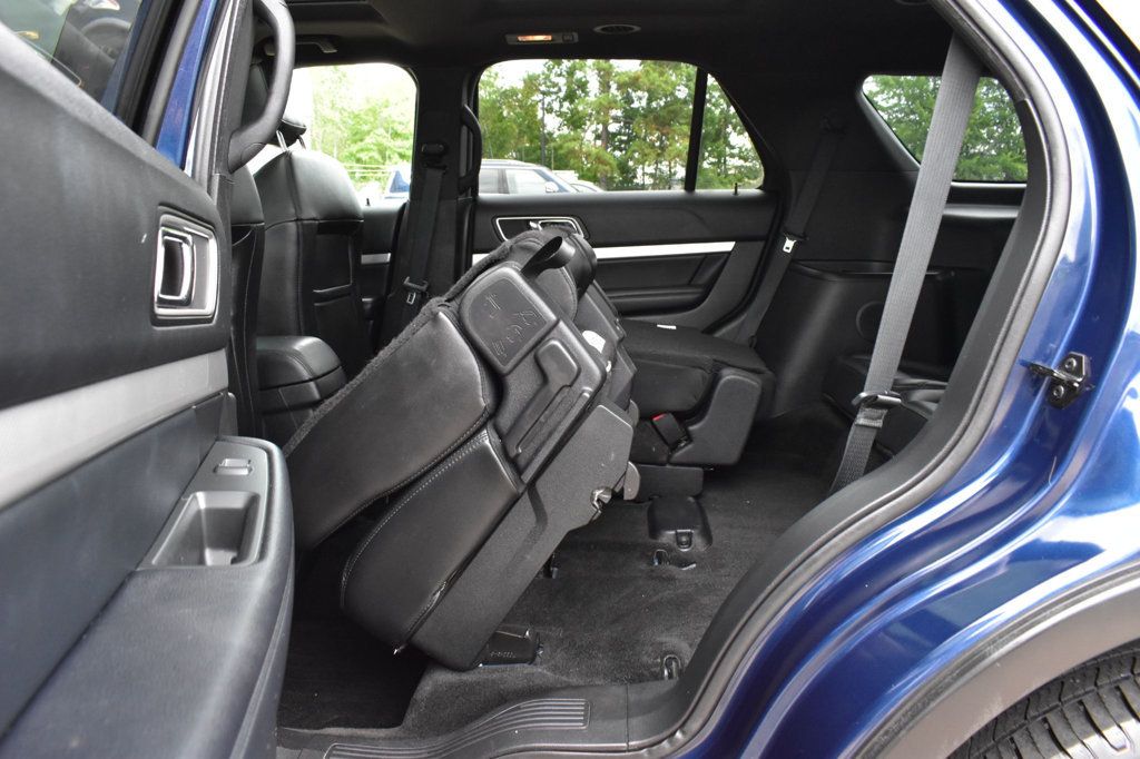 2017 Ford Explorer XLT 4WD - 22922392 - 27