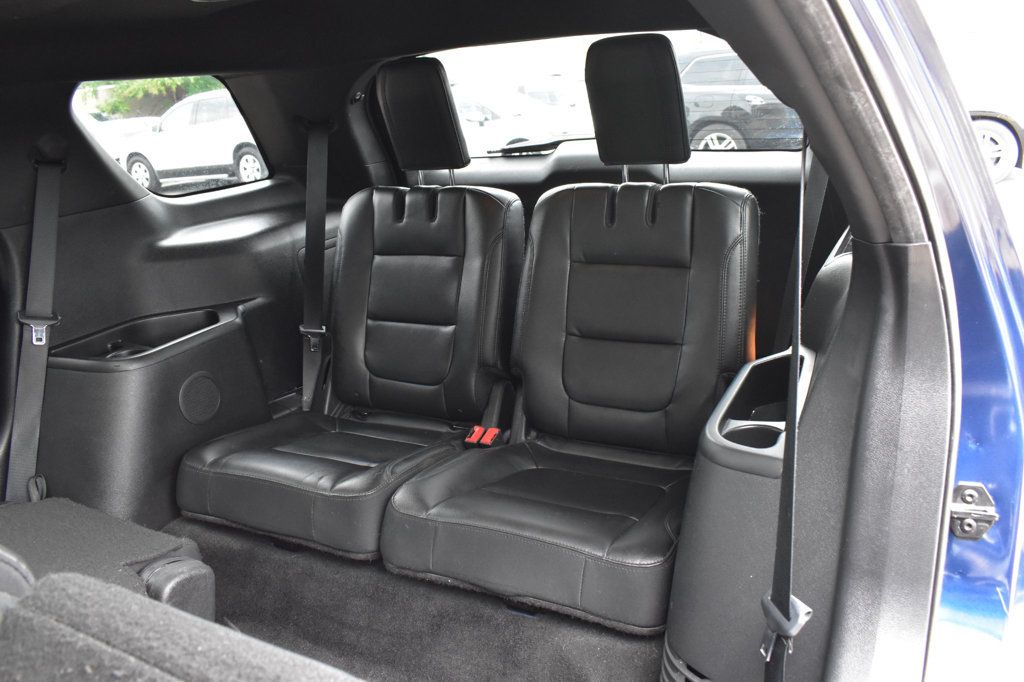 2017 Ford Explorer XLT 4WD - 22922392 - 28