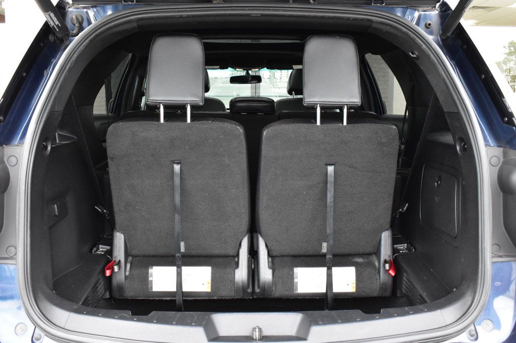 2017 Ford Explorer XLT 4WD - 22922392 - 29