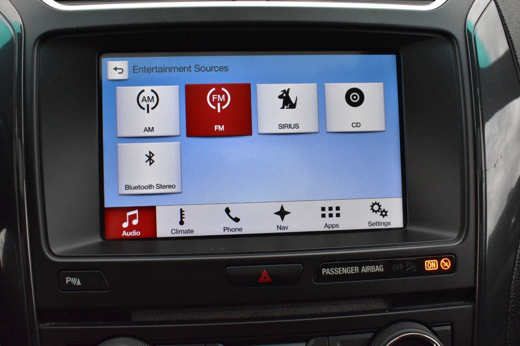 2017 Ford Explorer XLT 4WD - 22922392 - 40