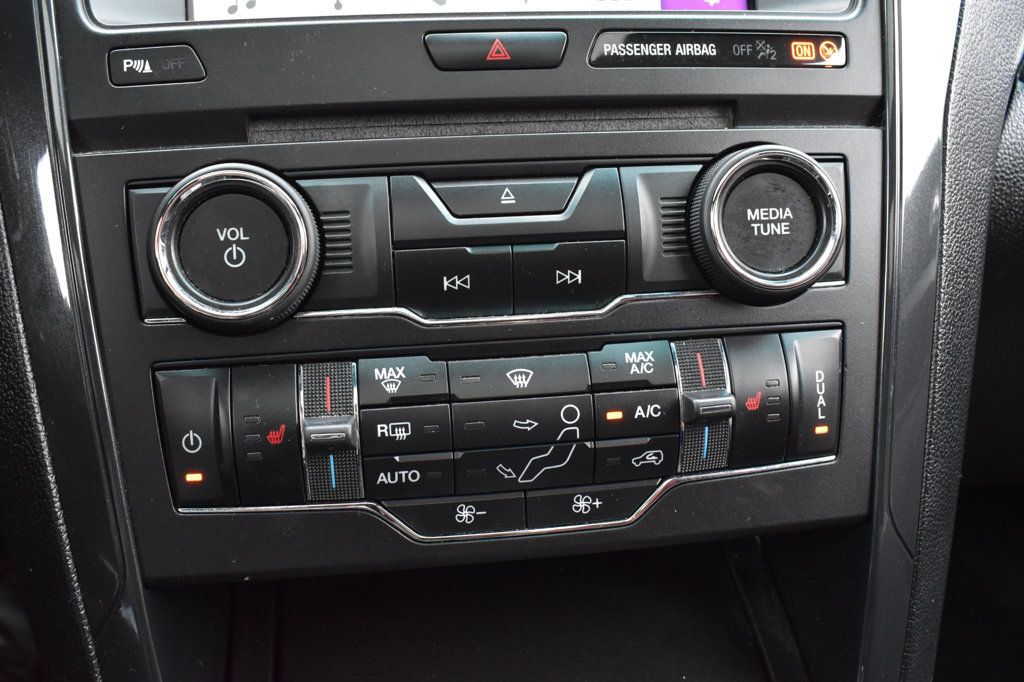 2017 Ford Explorer XLT 4WD - 22922392 - 45