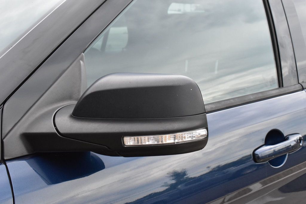 2017 Ford Explorer XLT 4WD - 22922392 - 54