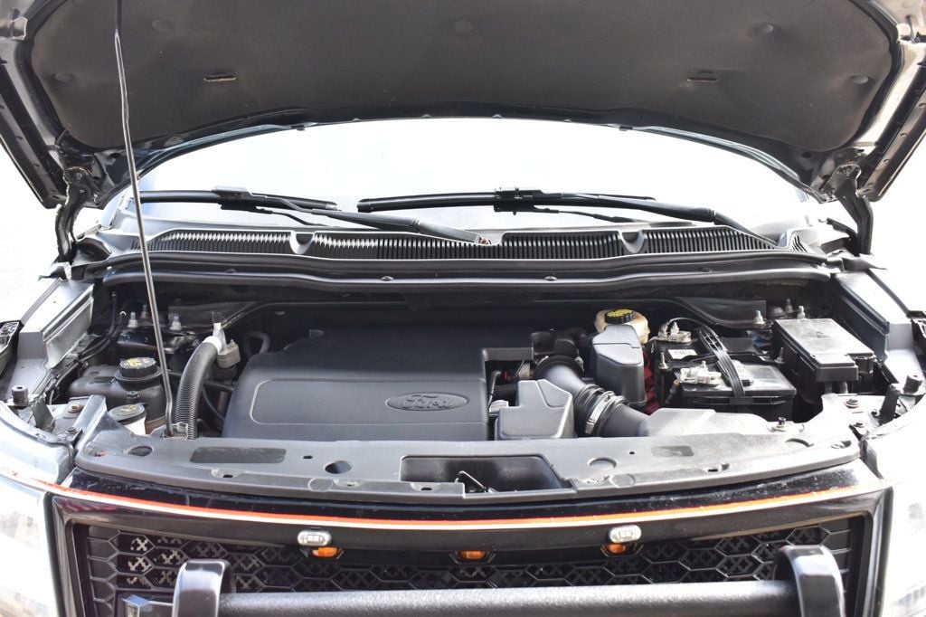 2017 Ford Explorer XLT 4WD - 22983843 - 11