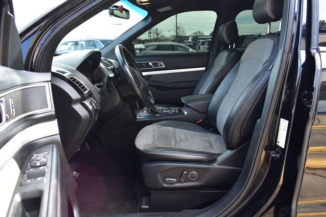 2017 Ford Explorer XLT 4WD - 22983843 - 13