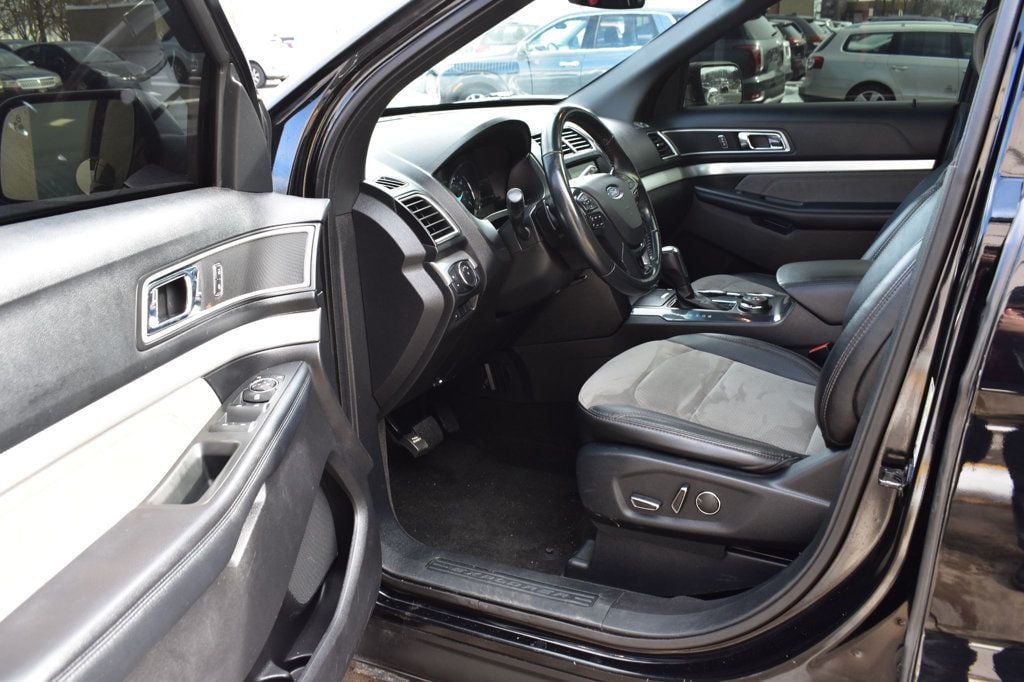 2017 Ford Explorer XLT 4WD - 22983843 - 15
