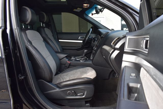 2017 Ford Explorer XLT 4WD - 22983843 - 16