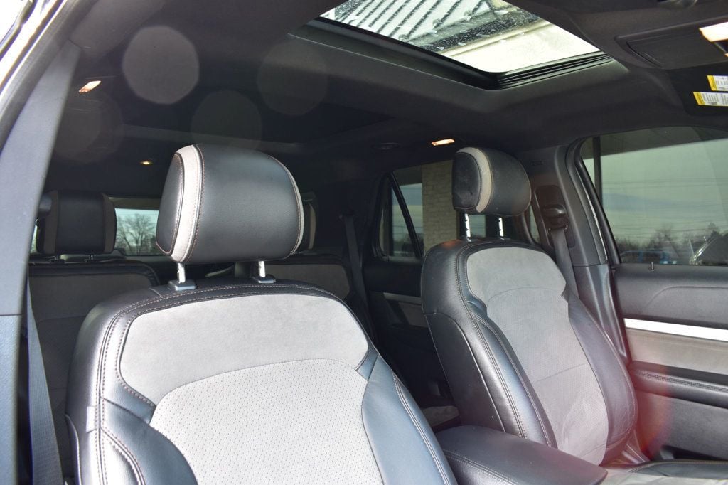 2017 Ford Explorer XLT 4WD - 22983843 - 17