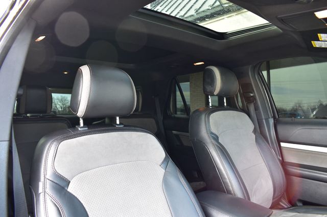 2017 Ford Explorer XLT 4WD - 22983843 - 17