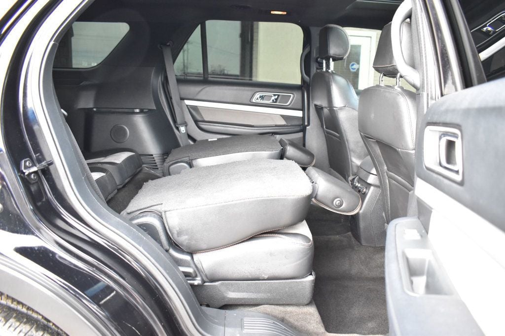 2017 Ford Explorer XLT 4WD - 22983843 - 27