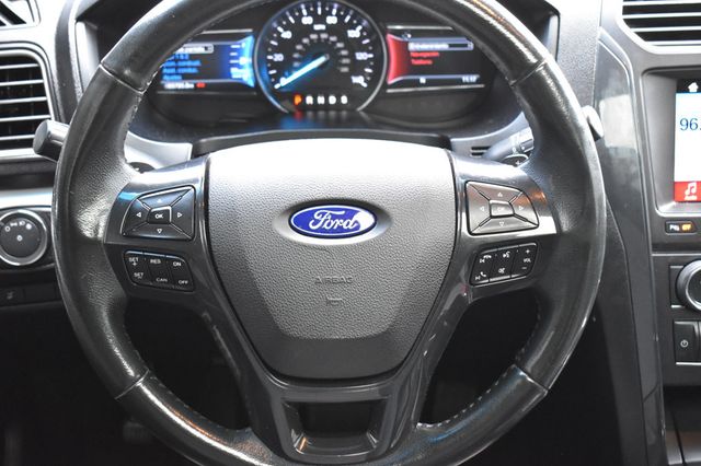 2017 Ford Explorer XLT 4WD - 22983843 - 30