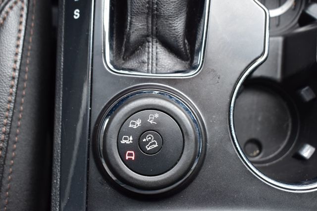 2017 Ford Explorer XLT 4WD - 22983843 - 33