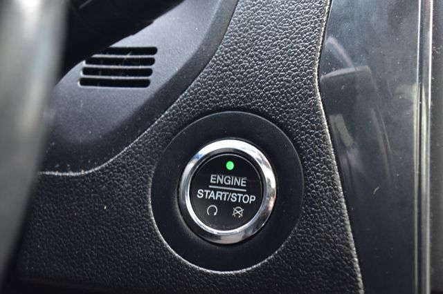 2017 Ford Explorer XLT 4WD - 22983843 - 35