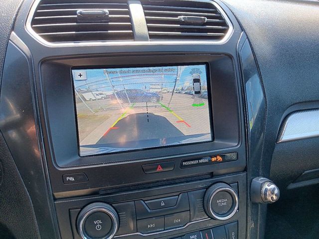 2017 Ford Explorer XLT 4WD - 22979246 - 11