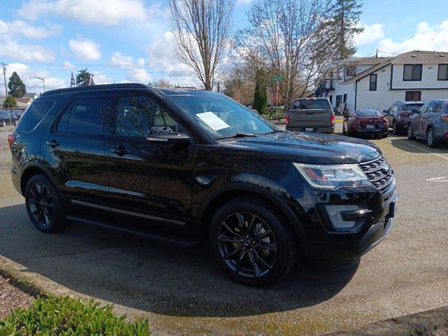 2017 Ford Explorer XLT 4WD - 22979246 - 1