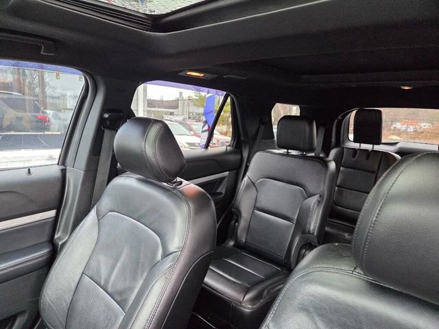 2017 Ford Explorer XLT 4WD - 23008036 - 10