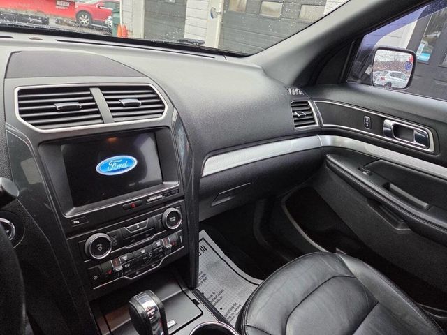 2017 Ford Explorer XLT 4WD - 23008036 - 16