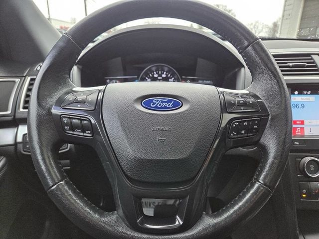2017 Ford Explorer XLT 4WD - 23008036 - 17