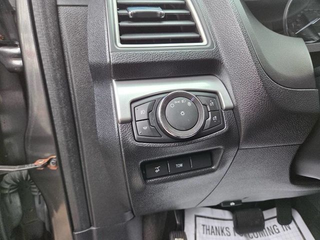 2017 Ford Explorer XLT 4WD - 23008036 - 29