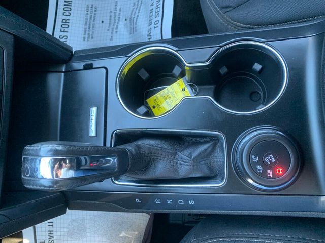 2017 Ford Explorer XLT 4WD - 22941516 - 9