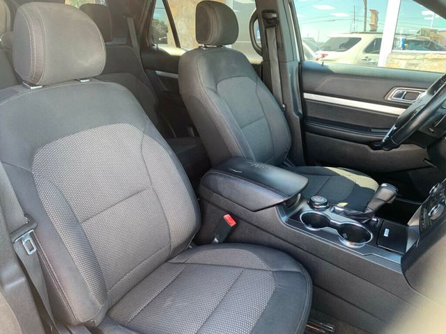 2017 Ford Explorer XLT 4WD - 22941516 - 28