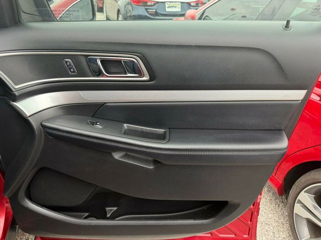 2017 Ford Explorer XLT 4WD - 23008181 - 16