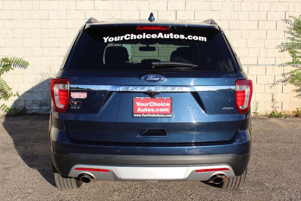 2017 Ford Explorer XLT 4WD - 22912355 - 3
